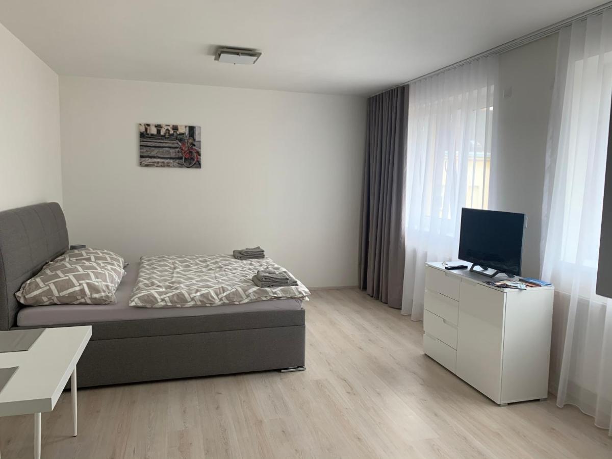 Modern Apartment In The City Center Pilsen Exterior foto