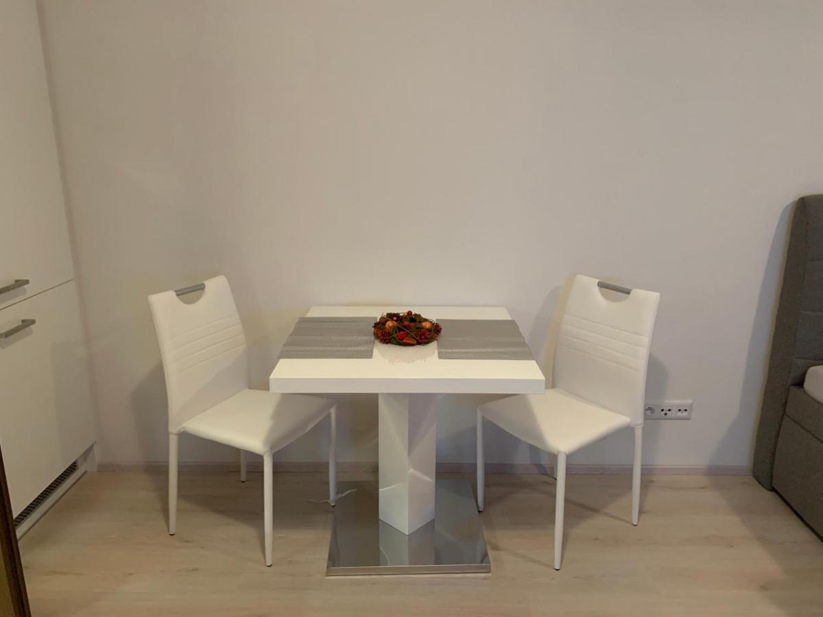 Modern Apartment In The City Center Pilsen Exterior foto