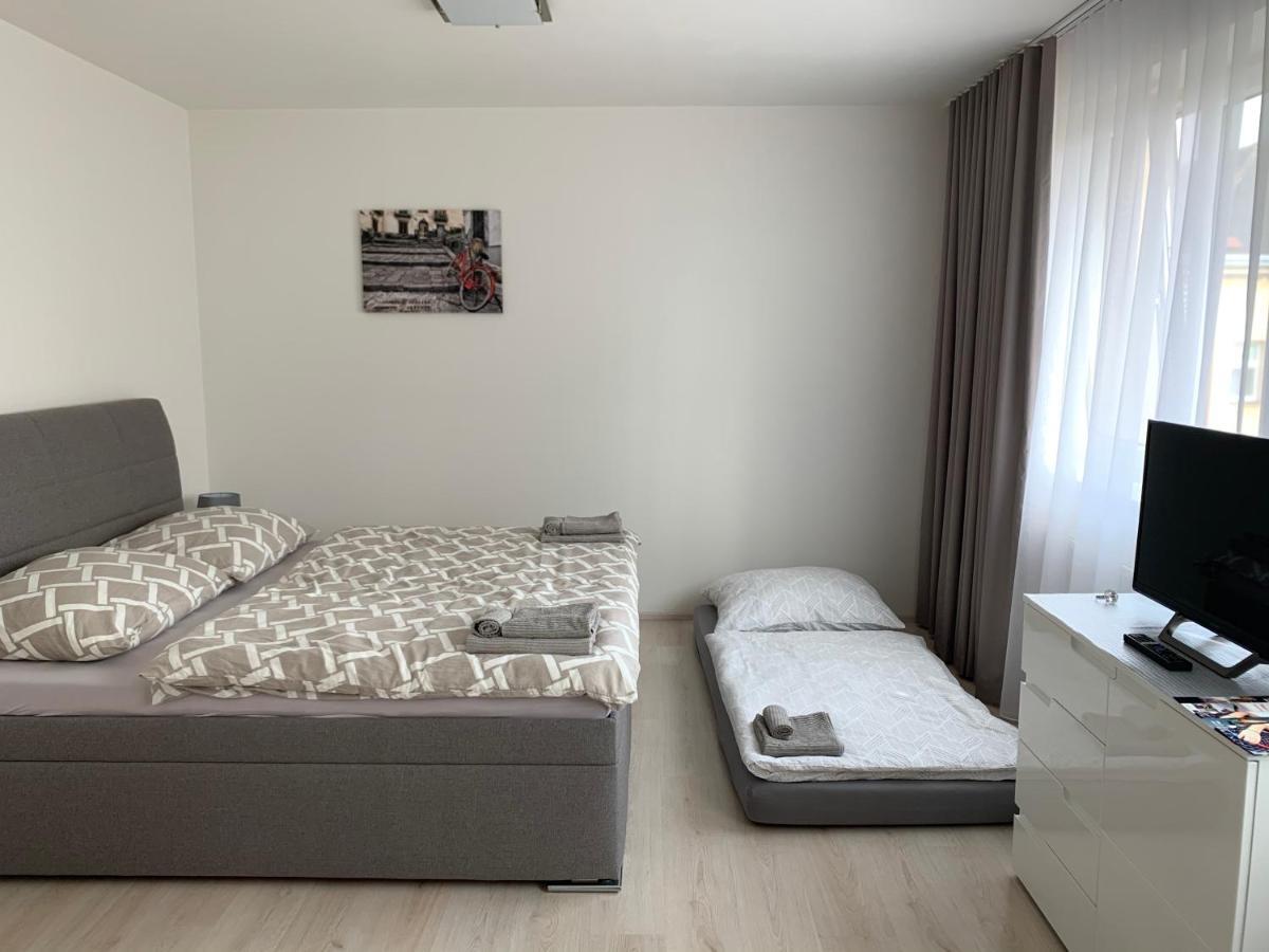 Modern Apartment In The City Center Pilsen Exterior foto